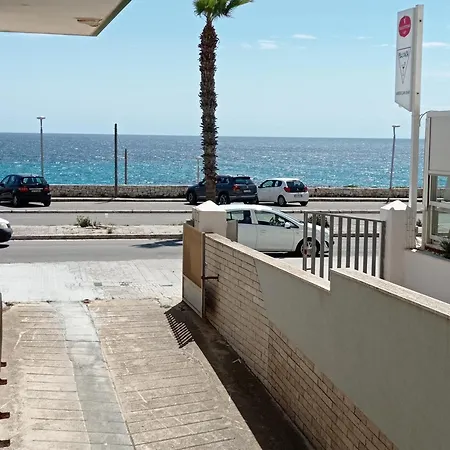 Lungomare Galilei Couette-café 3*