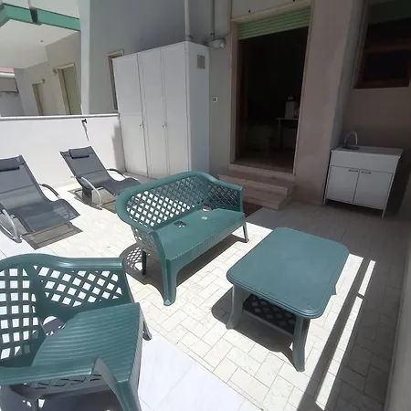 Couette-café Lungomare Galilei 3*