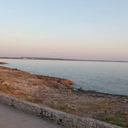 فندق مبيت وإفطار Lungomare Galilei