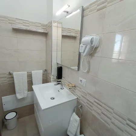 Lungomare Galilei فندق مبيت وإفطار غالّيبولي