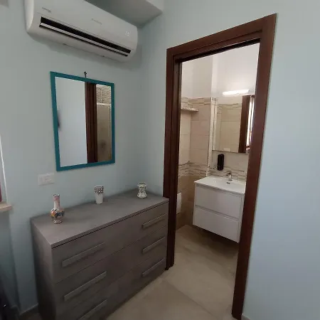 فندق مبيت وإفطار Lungomare Galilei غالّيبولي