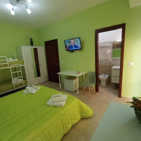 فندق مبيت وإفطار Lungomare Galilei 3*