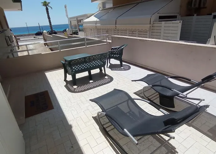 Lungomare Galilei 3* غالّيبولي